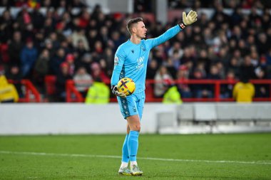 Dean Henderson #1 of Nottingham Forest gives his team instructions during the Premier League match Nottingham Forest vs Leicester City at City Ground, Nottingham, United Kingdom, 14th January 202
