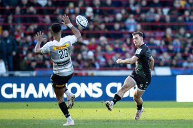 Ben White of London Irish kicks the ball during the European Champions Cup match London Irish vs Stormers at the Gtech Community Stadium, Brentford, United Kingdom, 15th January 202