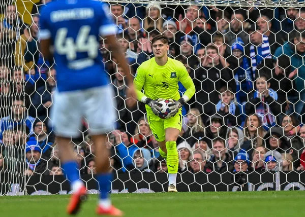 Plymouth Argyle goalkeeper Michael Cooper  (1) makes a save  during the Sky Bet League 1 match Ipswich Town vs Plymouth Argyle at Portman Road, Ipswich, United Kingdom, 14th January 202