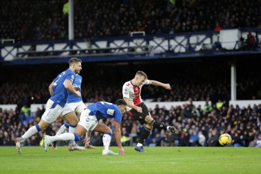 James Ward-Prowse #8 of Southampton scores to make it 1-1 during the Premier League match Everton vs Southampton at Goodison Park, Liverpool, United Kingdom, 14th January 202