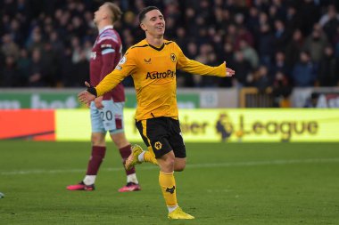 Daniel Podence #10 of Wolverhampton Wanderers celebrates his goal to make it 1-0 during the Premier League match Wolverhampton Wanderers vs West Ham United at Molineux, Wolverhampton, United Kingdom, 14th January 202