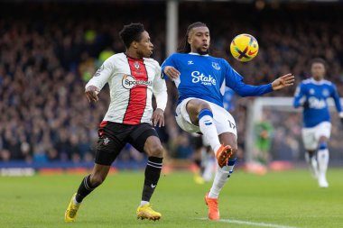Alex Iwobi #17 of Everton controls the ball during the Premier League match Everton vs Southampton at Goodison Park, Liverpool, United Kingdom, 14th January 202