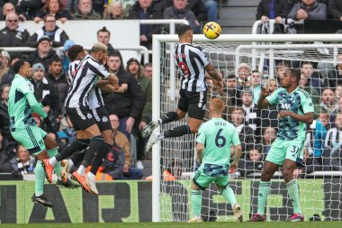 Callum Wilson #9 of Newcastle United has a headed shot at goal during the Premier League match Newcastle United vs Fulham at St. James's Park, Newcastle, United Kingdom, 15th January 202