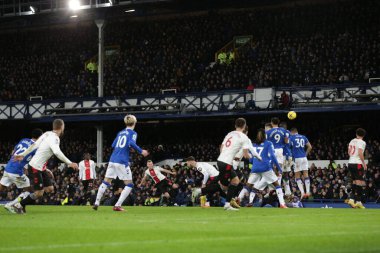 James Ward-Prowse #8 of Southampton scores to make it 2-1 during the Premier League match Everton vs Southampton at Goodison Park, Liverpool, United Kingdom, 14th January 202