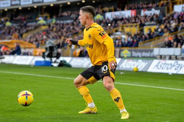Daniel Podence #10 of Wolverhampton Wanderers with the ball during the Premier League match Wolverhampton Wanderers vs West Ham United at Molineux, Wolverhampton, United Kingdom, 14th January 202