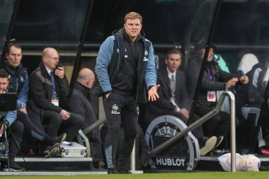 Eddie Howe manager of Newcastle United gives his players instructions during the Premier League match Newcastle United vs Fulham at St. James's Park, Newcastle, United Kingdom, 15th January 202