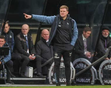 Eddie Howe manager of Newcastle United gives his players instructions during the Premier League match Newcastle United vs Fulham at St. James's Park, Newcastle, United Kingdom, 15th January 202