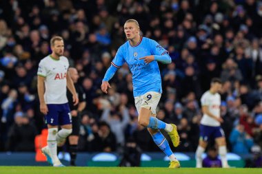 Erling Hland #9 of Manchester City celebrates his goal to make it 2-2 during the Premier League match Manchester City vs Tottenham Hotspur at Etihad Stadium, Manchester, United Kingdom, 19th January 2023