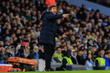 Antonio Conte manager of Tottenham Hotspur reacts during the Premier League match Manchester City vs Tottenham Hotspur at Etihad Stadium, Manchester, United Kingdom, 19th January 202