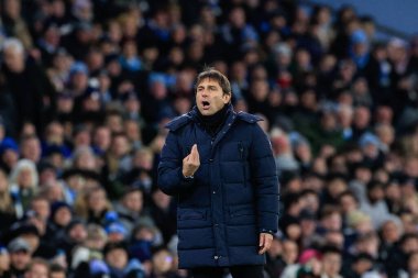 Antonio Conte manager of Tottenham Hotspur reacts during the Premier League match Manchester City vs Tottenham Hotspur at Etihad Stadium, Manchester, United Kingdom, 19th January 202