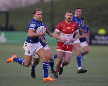 Brad Dwyer #33 of Hull FC makes a break during the Rugby League Pre Season match Sheffield Eagles vs Hull FC at Sheffield Olympic Legacy Park, Sheffield, United Kingdom, 22nd January 202