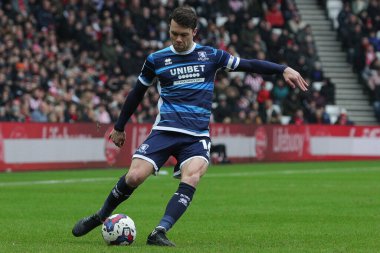 Jonathan Howson #16 of Middlesbrough whips a cross in during the Sky Bet Championship match Sunderland vs Middlesbrough at Stadium Of Light, Sunderland, United Kingdom, 22nd January 202