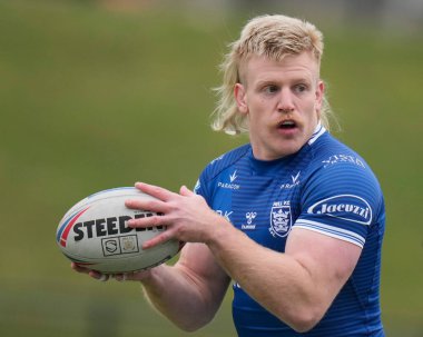 Brad Fash #13 of Hull FC warms up before the Rugby League Pre Season match Sheffield Eagles vs Hull FC at Sheffield Olympic Legacy Park, Sheffield, United Kingdom, 22nd January 202