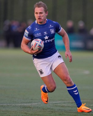 Brad Dwyer #33 of Hull FC makes a break during the Rugby League Pre Season match Sheffield Eagles vs Hull FC at Sheffield Olympic Legacy Park, Sheffield, United Kingdom, 22nd January 202