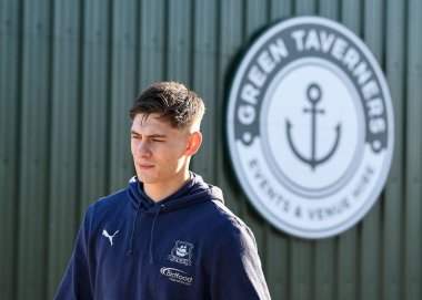 Plymouth Argyle goalkeeper Michael Cooper  (1) arrives  during the Sky Bet League 1 match Plymouth Argyle vs Cheltenham Town at Home Park, Plymouth, United Kingdom, 21st January 202