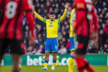 Morgan Gibbs-White #10 of Nottingham Forest prepares to swing in a cross during the Premier League match Bournemouth vs Nottingham Forest at Vitality Stadium, Bournemouth, United Kingdom, 21st January 202