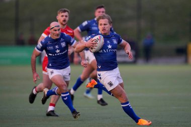 Brad Dwyer #33 of Hull FC makes a break during the Rugby League Pre Season match Sheffield Eagles vs Hull FC at Sheffield Olympic Legacy Park, Sheffield, United Kingdom, 22nd January 202
