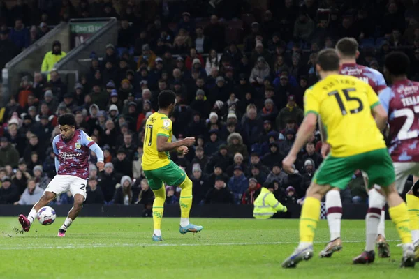 Ian Maatsen #29 of Burnley shoots during the Sky Bet Championship match Burnley vs West Bromwich Albion at Turf Moor, Burnley, United Kingdom, 20th January 202