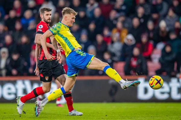 Sam Surridge #16 of Nottingham Forest looks to get on the end of a cross during the Premier League match Bournemouth vs Nottingham Forest at Vitality Stadium, Bournemouth, United Kingdom, 21st January 202