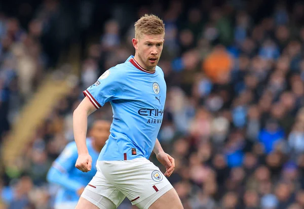 Kevin De Bruyne #17 of Manchester City in action during the Premier League match Manchester City vs Wolverhampton Wanderers at Etihad Stadium, Manchester, United Kingdom, 22nd January 202