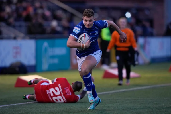 Cameron Scott #17 of Hull FC breaks a away to score a try during the Rugby League Pre Season match Sheffield Eagles vs Hull FC at Sheffield Olympic Legacy Park, Sheffield, United Kingdom, 22nd January 202