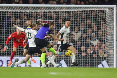 Harry Kane #10 of Tottenham Hotspur scores to make it 1-0 and break his record during the Premier League match Fulham vs Tottenham Hotspur at Craven Cottage, London, United Kingdom, 23rd January 202