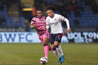 Shola Shoretire #17 of Bolton Wanderers makes a drive with the ball during the Sky Bet League 1 match Bolton Wanderers vs Forest Green Rovers at University of Bolton Stadium, Bolton, United Kingdom, 24th January 202