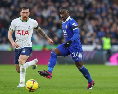Nampalys Mendy #24 of Leicester City passes the ball whilst getting pressured by Pierre-Emile Hjbjerg #5 of Tottenham Hotspur during the Premier League match Leicester City vs Tottenham Hotspur at King Power Stadium, Leicester, United Kingdom