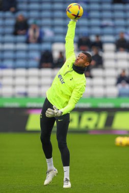 Brandon Austin #40 of Tottenham Hotspur during the pre-game warm up ahead of the Premier League match Leicester City vs Tottenham Hotspur at King Power Stadium, Leicester, United Kingdom, 11th February 202