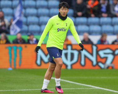 Son Heung-Min #7 of Tottenham Hotspur during the pre-game warm up ahead of the Premier League match Leicester City vs Tottenham Hotspur at King Power Stadium, Leicester, United Kingdom, 11th February 202