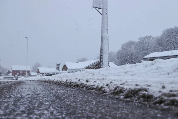 Least Inches Snow Has Fallen Heavy Snow Hits Barnsley Yellow — Stock Photo, Image