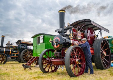 Carrington, Hughnshire, İngiltere - 28, 05, 23: The Carrington Steam and Vintage Fair 'in katılımcıları ve katılımcıları