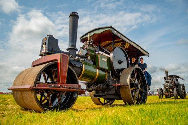 Carrington, Hughnshire, İngiltere - 28, 05, 23: The Carrington Steam and Vintage Fair 'in katılımcıları ve katılımcıları