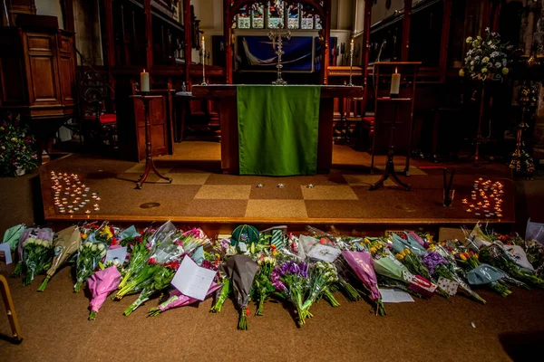 Ataques Nottingham Flores Tributos Deixados Igreja Peters Centro Cidade Nottingham — Fotografia de Stock