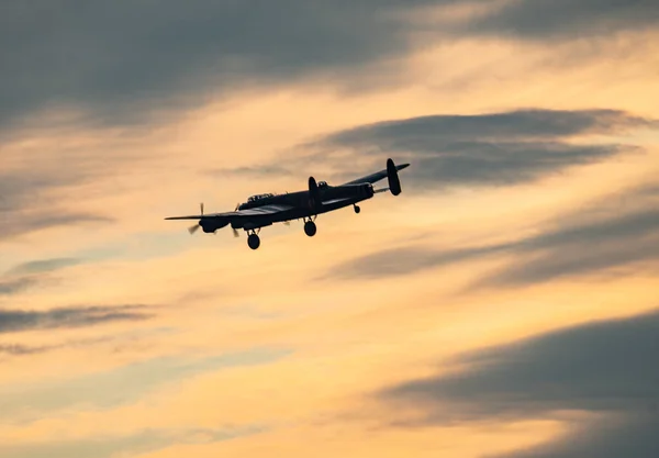 Der Battle Britain Memorial Flug Lancaster Kehrt Nach Dem Vorbeiflug — Stockfoto