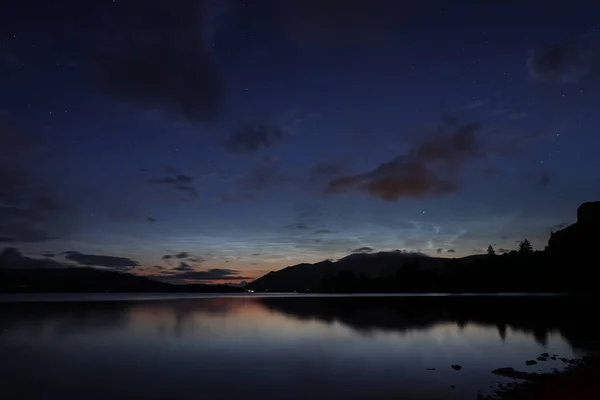Derwentwater Üzerindeki Gece Bulutları Keswick Yakınlarındaki Yaz Gündönümünde Cumbria Birleşik — Stok fotoğraf