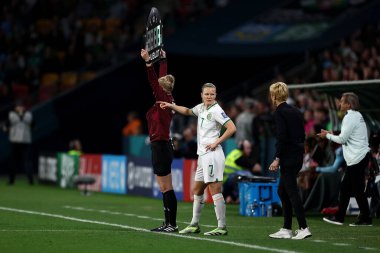 İrlandalı Diane Caldwell, 31 Temmuz 2023 tarihinde Brisbane, Avustralya 'daki Suncorp Stadyumu' nda oynanan 2023 Dünya Kadınlar Kupası B Grubu karşılaşmasında sahaya çıkarıldı.