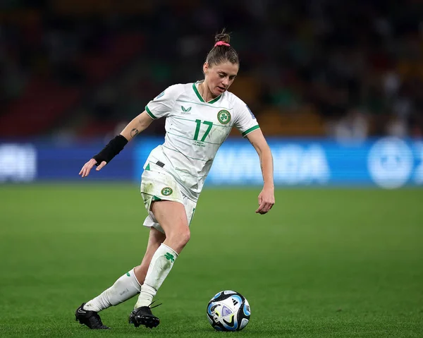 İrlandalı Sinead Louise Farrelly, 31 Temmuz 2023 tarihinde Brisbane, Avustralya 'daki Suncorp Stadyumu' nda oynanan FIFA Bayanlar Dünya Kupası 2023 B Grubu karşılaşmasında görüldü.