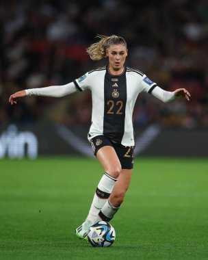 Almanya 'nın 22 numaralı Jule Markası, 3 Ağustos 2023' te Adelaide Oval, Adelaide, Avustralya 'da düzenlenen FIFA Dünya Kadınlar Kupası 2023 Grubu H Güney Koreli kadınlara karşı Alman Kadınlar maçında topa vuruyor.