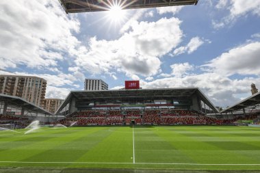 Brentford Community Stadyumu 'nun, 13 Ağustos 2023' te Brentford Tottenham Hotspur 'a karşı oynanan Premier League maçındaki genel görüntüsü.