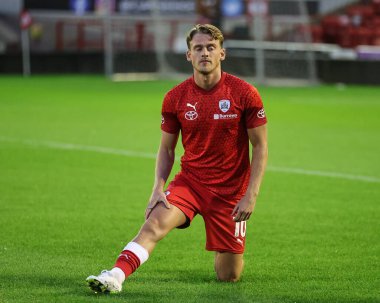 Josh Benson # 10 Barnsley maç öncesi ısınma oturumunda EFL Kupası maçında Barnsley, Manchester City U21 'e karşı Oakwell, Barnsley, İngiltere, 26 Eylül 2023