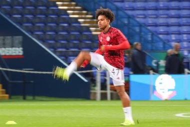 Manchester United 'ın 47 numaralı Shola Shoretire maçı öncesi ısınma maçı öncesinde Bolton Wanderers, Manchester United U21' e karşı Toughsheet Community Stadyumu, Bolton, Birleşik Krallık, 26 Eylül 2023