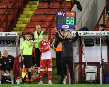 Jonathan Bland # 68 Barnsley EFL Kupa maçında ilk maçına çıkıyor Barnsley, Manchester City U21 'e karşı Oakwell, Barnsley, Birleşik Krallık' ta, 26 Eylül 2023