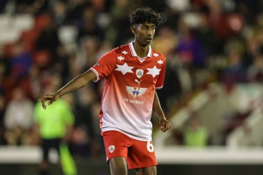 Barnsley 'den Vimal Yoganathan # 63 EFL Kupası maçında takım talimatlarını veriyor Barnsley Manchester City U21' e karşı Oakwell, Barnsley, Birleşik Krallık, 26 Eylül 2023