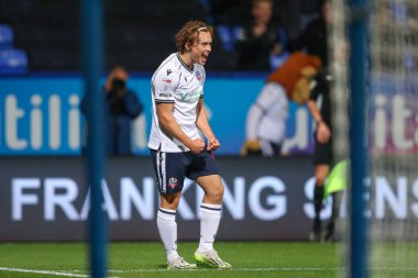 Bolton Wanderers 'ın 41 numaralı oyuncusu Luke Matheson, 26 Eylül 2023' te Toughsheet Community Stadyumu, Bolton, Birleşik Krallık 'ta oynanan EFL Kupası maçında 8-1' lik galibiyet golünü kutluyor.