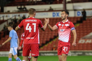 Barnsley 'den Conor McCarthy 26 Eylül 2023 tarihinde Oakwell, Barnsley, Birleşik Krallık' ta oynanan EFL Kupa karşılaşmasında 1-0 kazanma hedefini kutluyor.