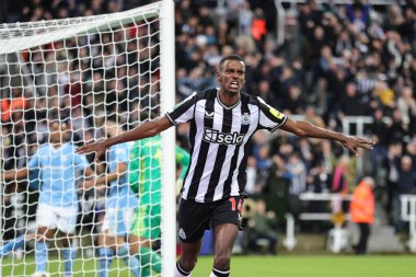 Newcastle United 'ın 14 numaralı Alexander Isak, 27 Eylül 202' de St. James 's Park, Newcastle, İngiltere' de oynanan Carabao Kupası üçüncü tur karşılaşmasında 1-0 'lık galibiyetini kutluyor.