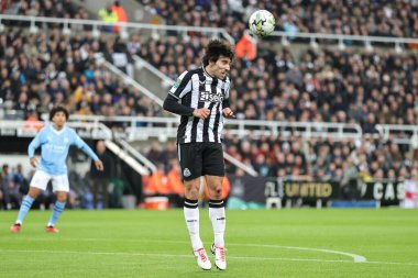 Newcastle United 'dan Sandro Tonali, 27 Eylül 202' de St. James 's Park, Newcastle, İngiltere' de oynanan Carabao Kupası üçüncü tur karşılaşmasında kendi kutusundan çıkıyor.