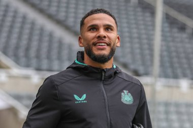 Newcastle United 'ın Jamaal Lascelles # 6' sı Carabao Kupası üçüncü tur karşılaşması sırasında Manchester City ile St. James 's Park, Newcastle, İngiltere' de karşı karşıya geldi.
