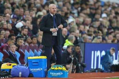 Sean Dyche, Carabao Kupası üçüncü tur karşılaşmasında Everton teknik direktörü Aston Villa, Everton 'a karşı Villa Park, Birmingham, Birleşik Krallık, 27 Eylül 202